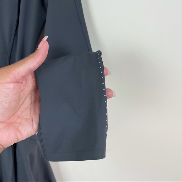 Lululemon Runnin Pretty Dress Graphite Grey - Picture 5 of 11